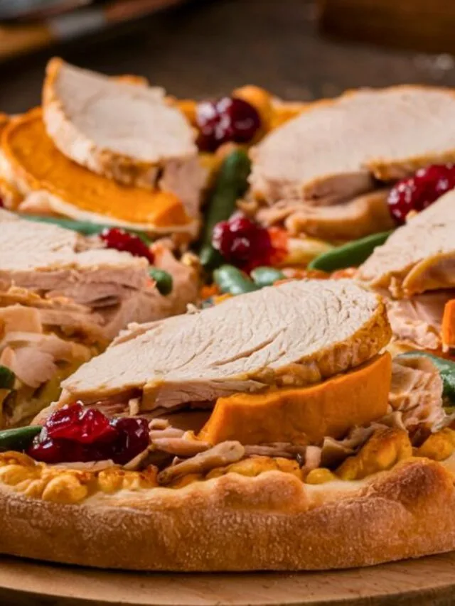 12 Delicious Thanksgiving Pizzas You’ll Love This Fall