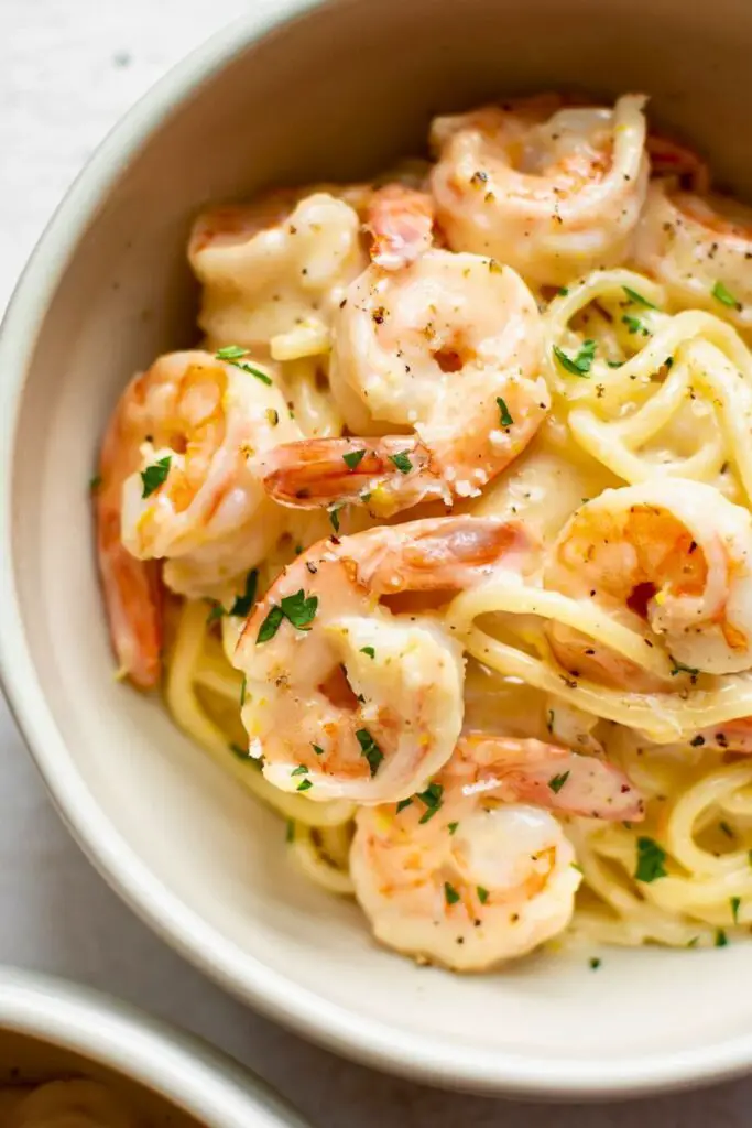 Crockpot Lemon Garlic Shrimp Pasta