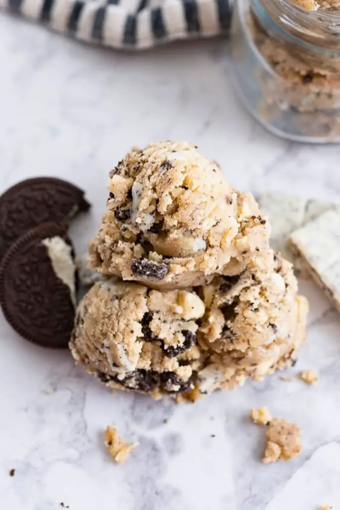 Homemade Oreo Cookie Dough
