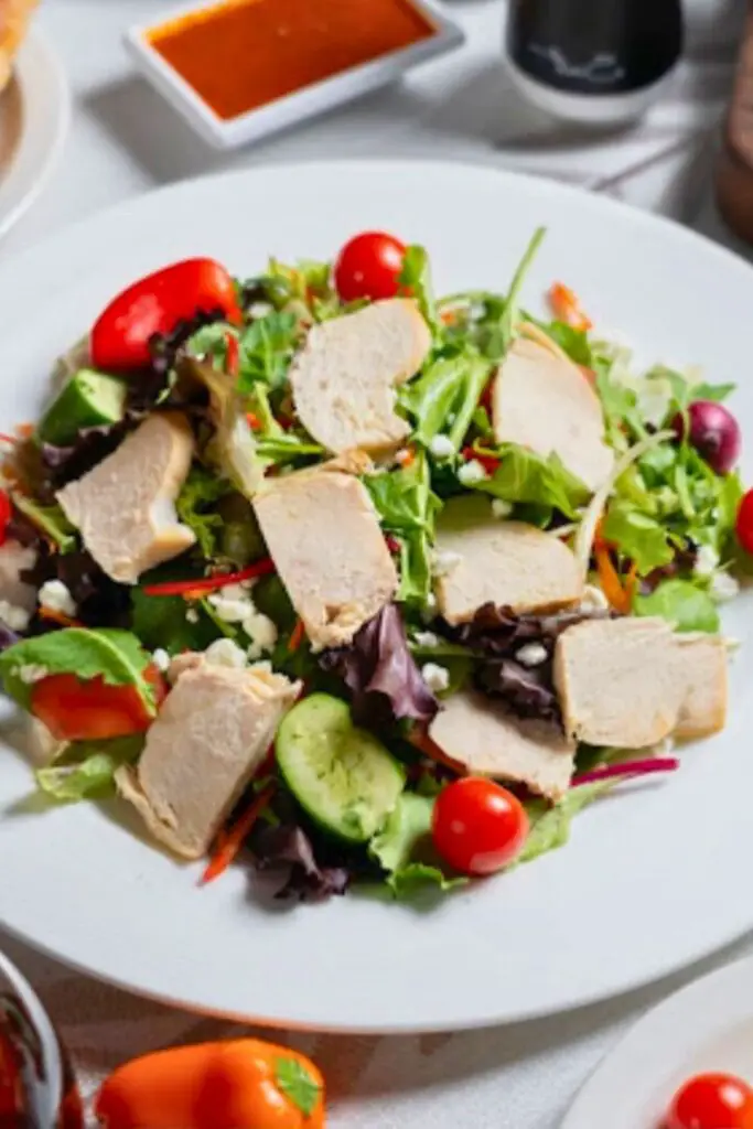 What Goes in a Grilled Chicken Salad