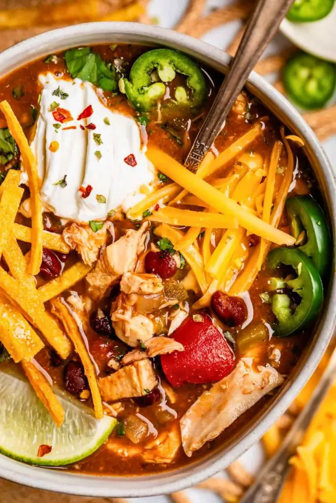 How to Garnish Chicken Tortilla Soup