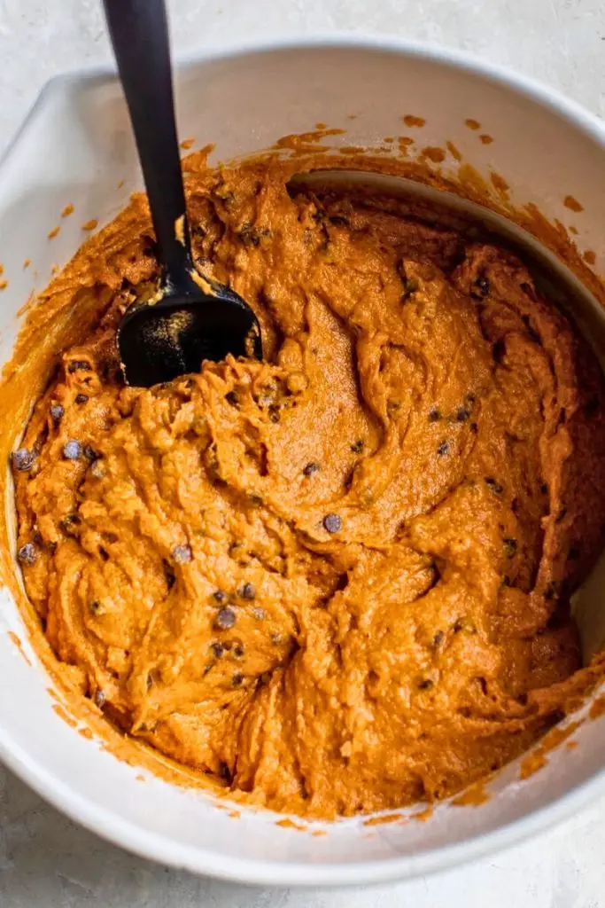 How to Make Pumpkin Chocolate Chip Muffins