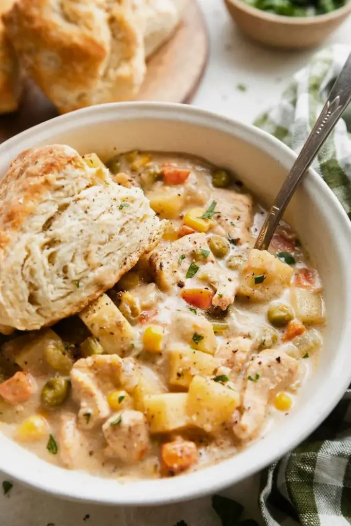 What to Serve with Chicken Pot Pie Soup